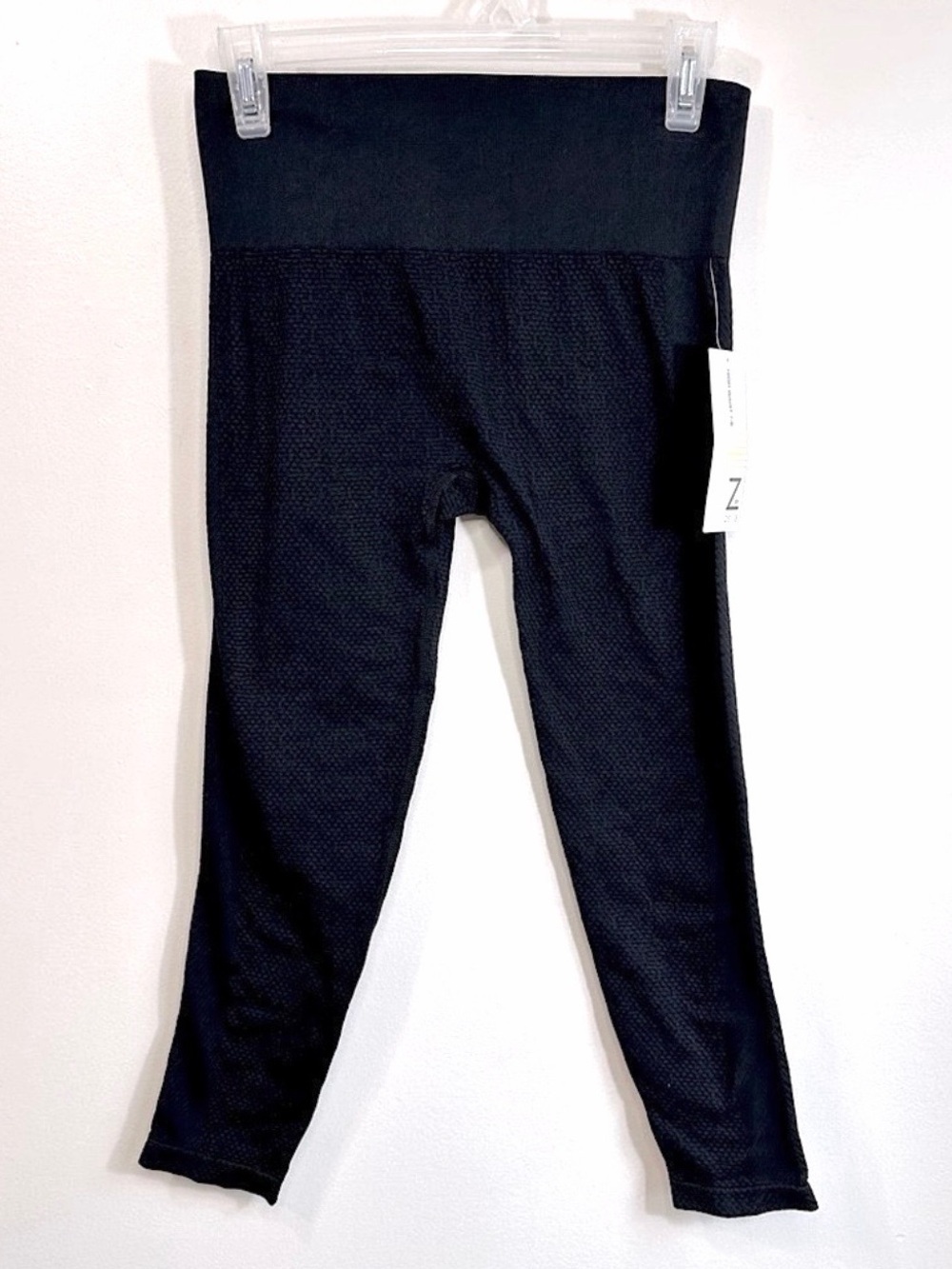 NWT Zella High Waist Seamless Textured 7/8 Leggings Black Size Small - Picture 2 of 15